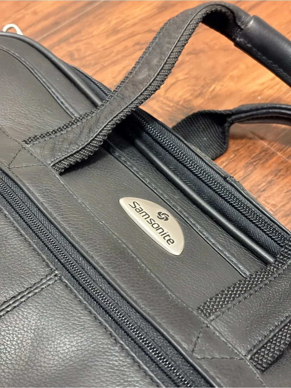 Samsonite Black Leather Expandable Business Briefcase Laptop Bag Shoulder Strap